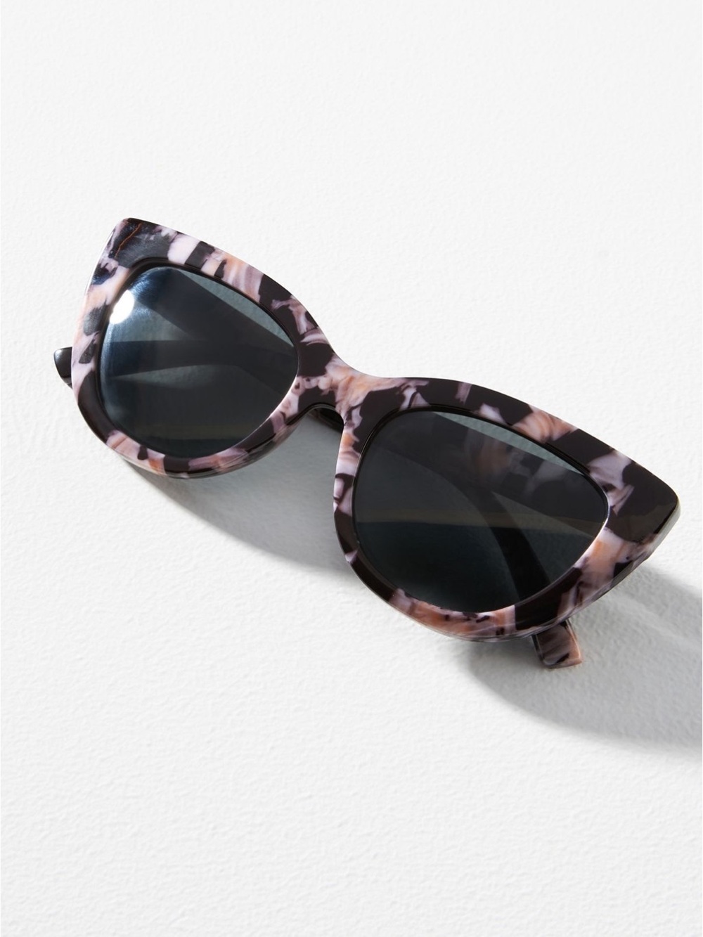 NWOT Anthropologie Peepers Black Motif Cat-Eye Sunglasses